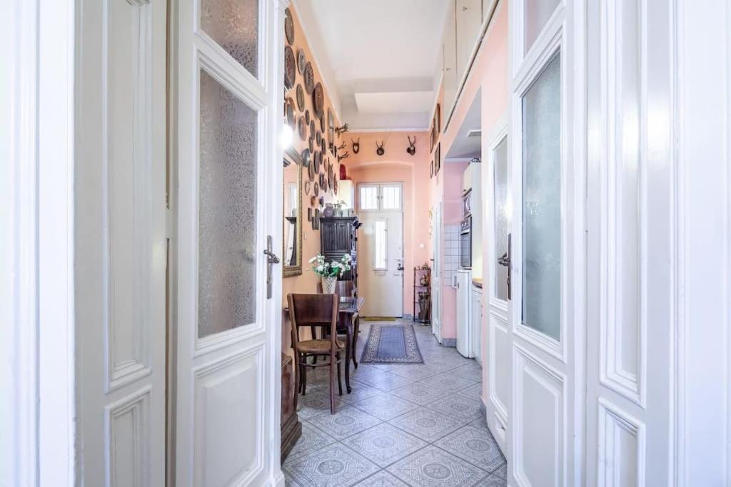 Jozsef-Corvin Central Budapest Exterior photo